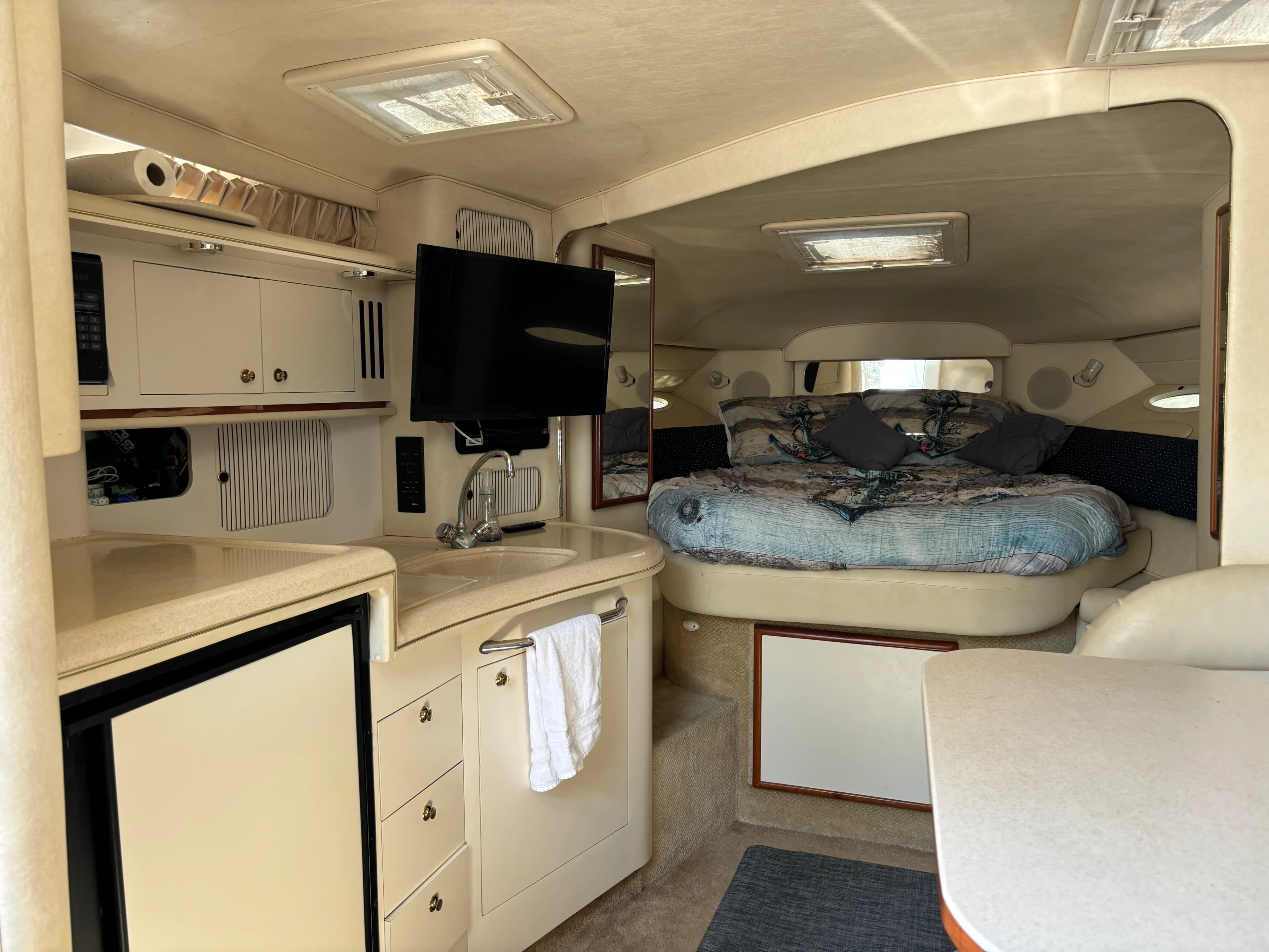 2001 Sea Ray Sundancer - Photo 8