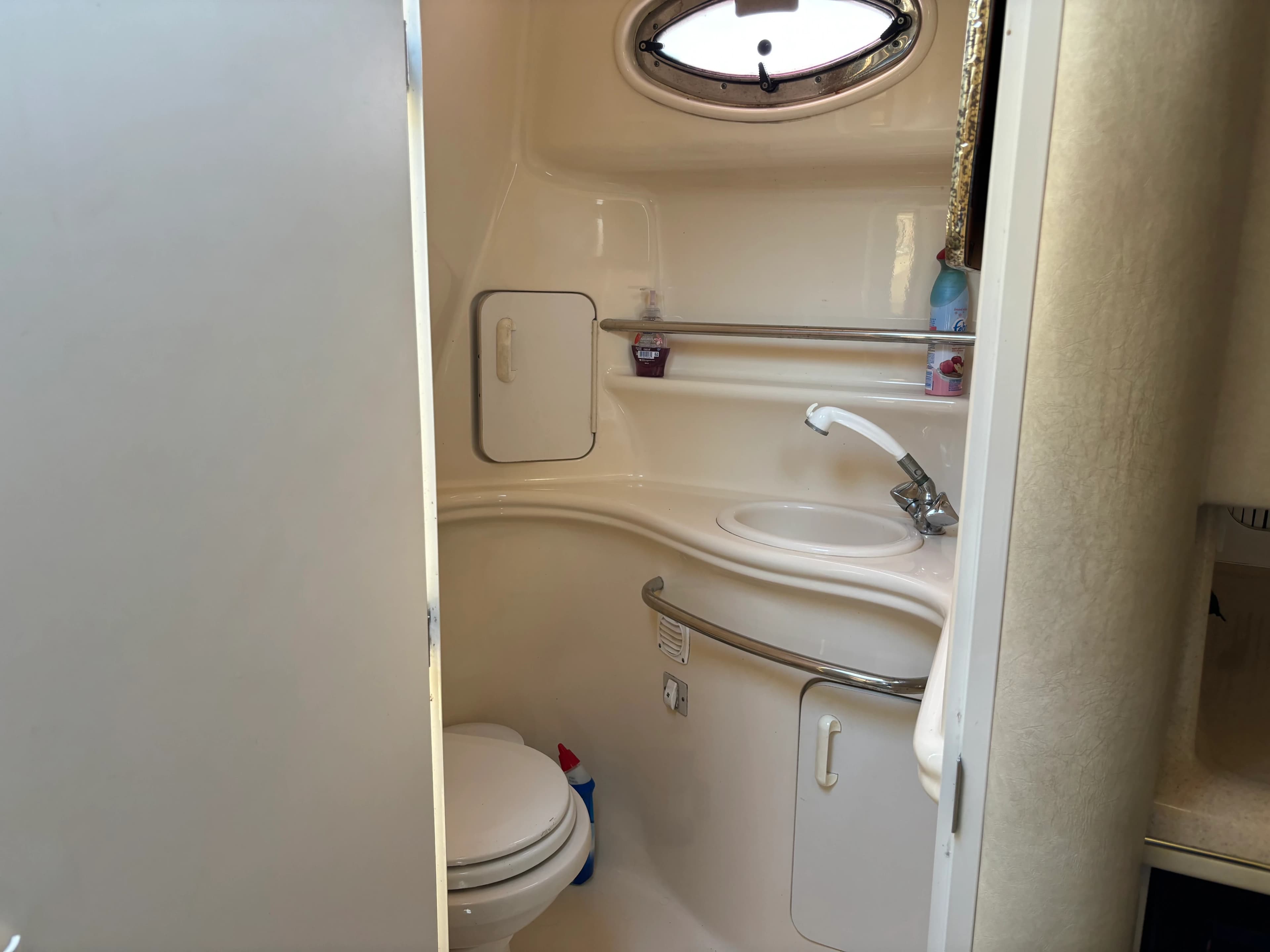 2001 Sea Ray Sundancer -  Photo 9